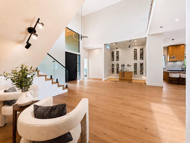 205 Waters View CT, Dripping Springs, TX 78620