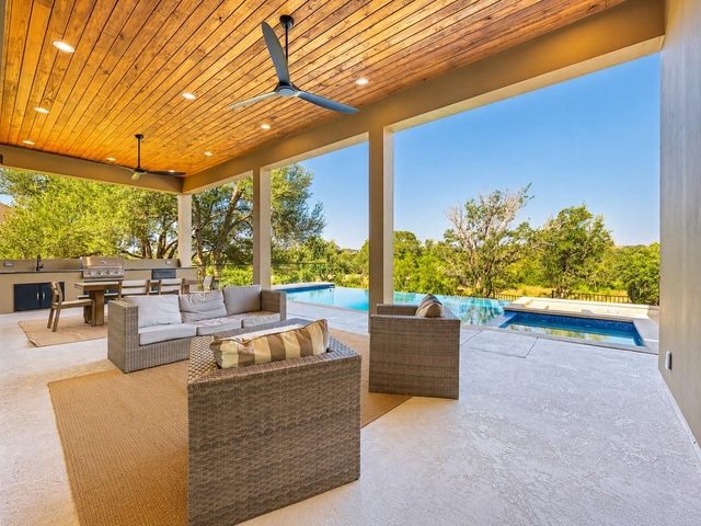 205 Waters View CT, Dripping Springs, TX 78620