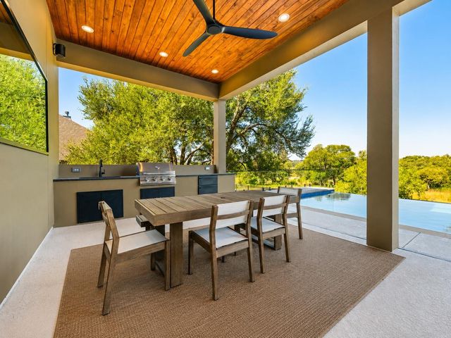 205 Waters View CT, Dripping Springs, TX 78620