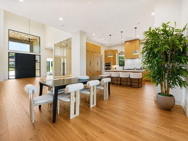 205 Waters View CT, Dripping Springs, TX 78620
