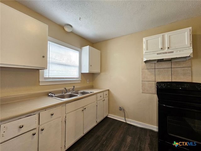 24 S 28th Street, Killeen, TX 76541