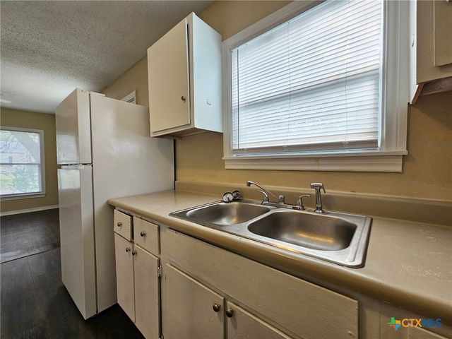 24 S 28th Street, Killeen, TX 76541