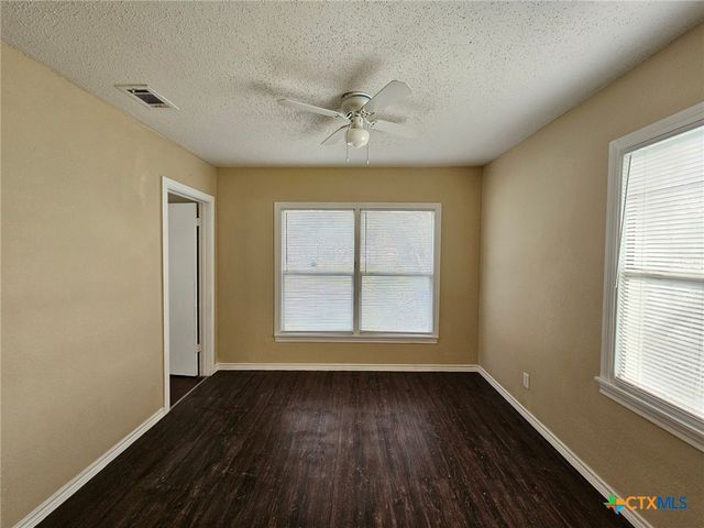 24 S 28th Street, Killeen, TX 76541