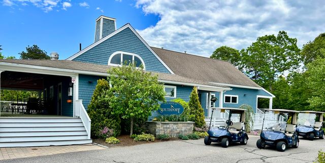 28 Windward Street UNIT 28, Mashpee, MA 02649