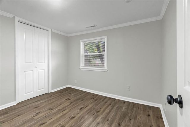 3820 N Brighton Avenue, Kansas City, MO 64117