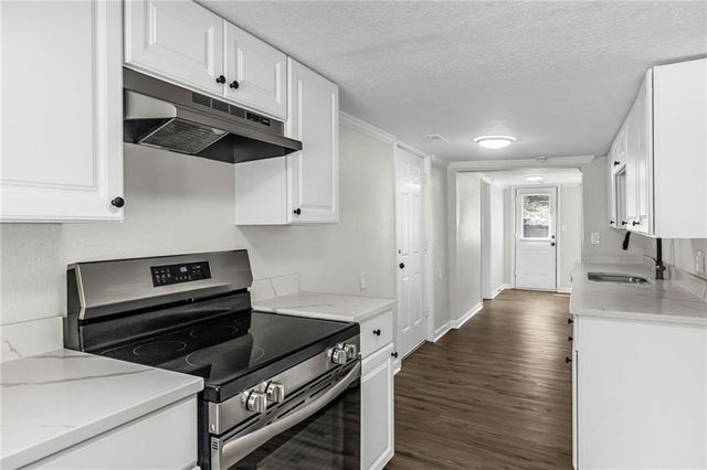 3820 N Brighton Avenue, Kansas City, MO 64117