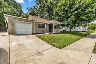 3820 N Brighton Avenue, Kansas City, MO 64117