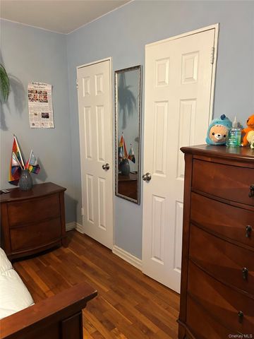 61-55 224 st A, Bayside, NY 11364