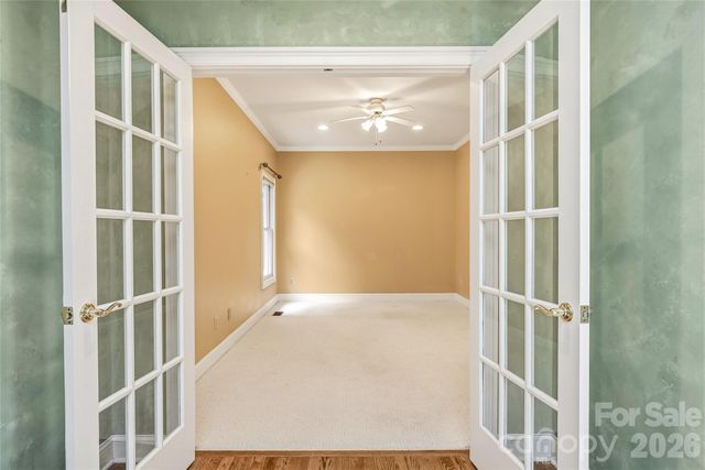 200 Teaberry Lane, Hendersonville, NC 28739