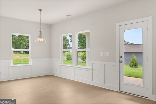 8315 Creekside Overlook Drive, Gainesville, GA 30506