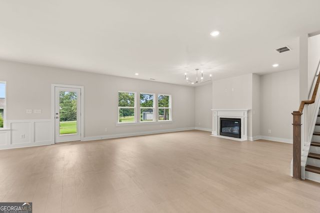 8315 Creekside Overlook Drive, Gainesville, GA 30506