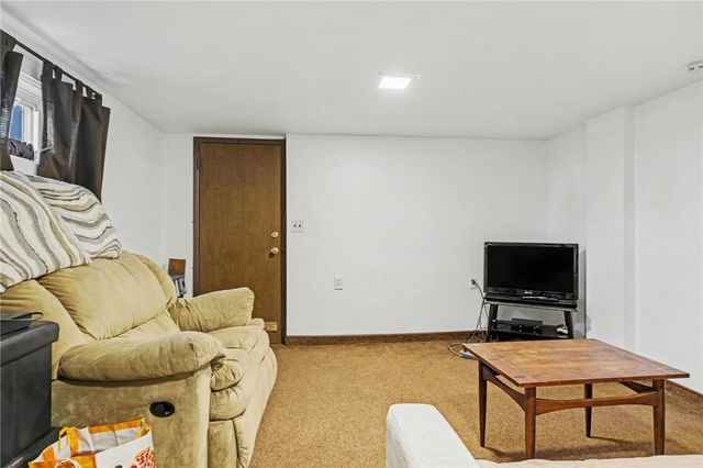 247 West Ivy Street, East Rochester, NY 14445