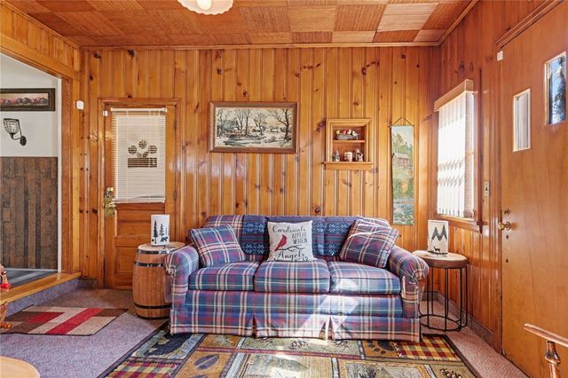 247 West Ivy Street, East Rochester, NY 14445