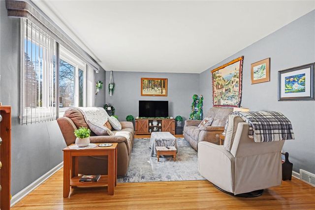 247 West Ivy Street, East Rochester, NY 14445