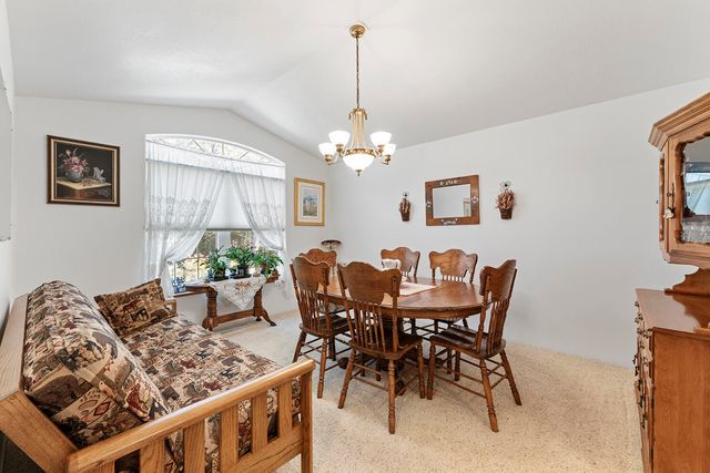 698 Ewe Creek Road, Grants Pass, OR 97526