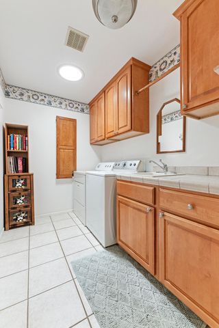 698 Ewe Creek Road, Grants Pass, OR 97526