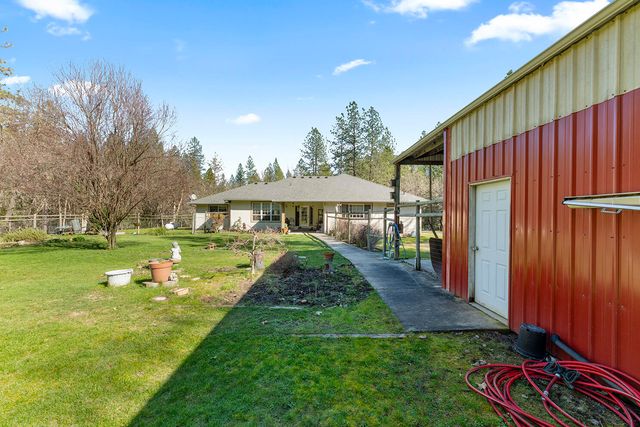 698 Ewe Creek Road, Grants Pass, OR 97526