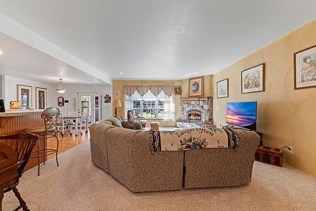 698 Ewe Creek Road, Grants Pass, OR 97526