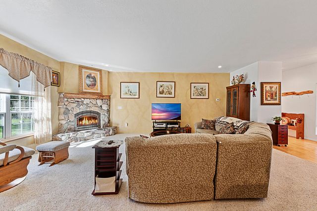 698 Ewe Creek Road, Grants Pass, OR 97526