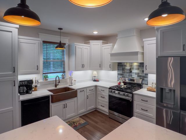 2999 Dugley Branch Dr, Bon Aqua, TN 37025