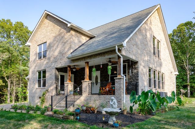 2999 Dugley Branch Dr, Bon Aqua, TN 37025