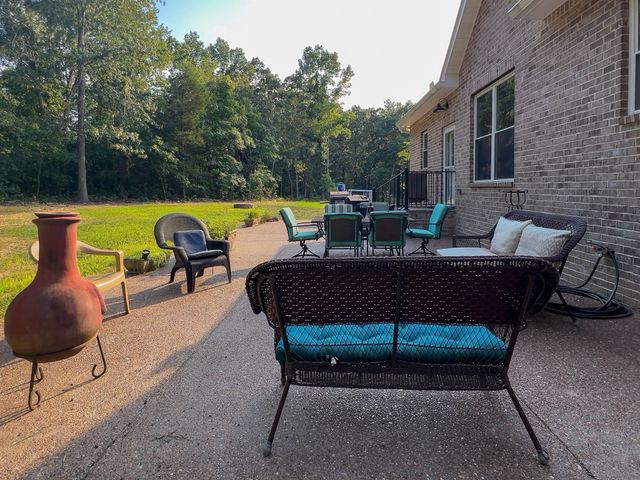 2999 Dugley Branch Dr, Bon Aqua, TN 37025