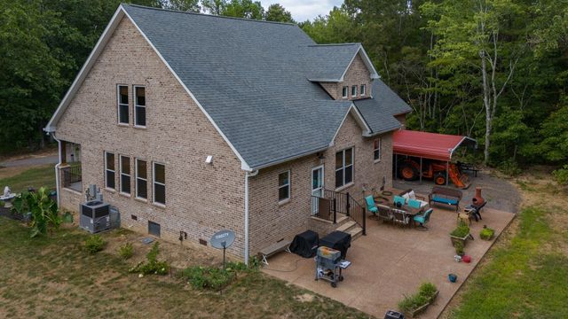 2999 Dugley Branch Dr, Bon Aqua, TN 37025