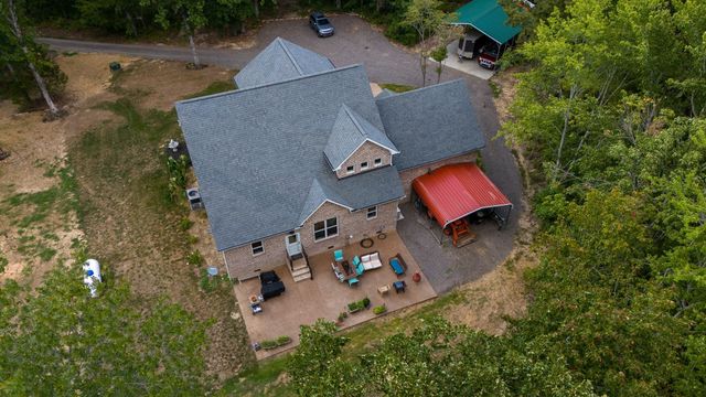 2999 Dugley Branch Dr, Bon Aqua, TN 37025