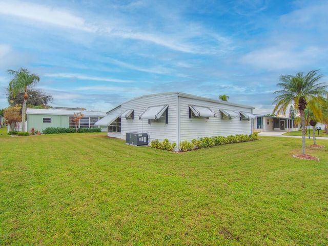 258 NE Cameo Way, Jensen Beach, FL 34957