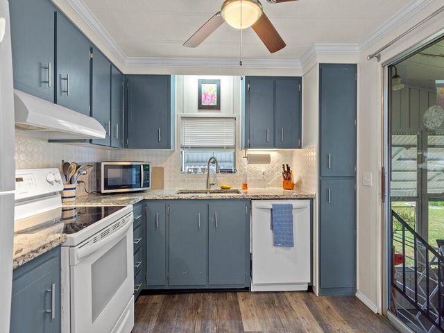 258 NE Cameo Way, Jensen Beach, FL 34957