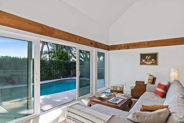 11792 Wimbledon Circle, Wellington, FL 33414
