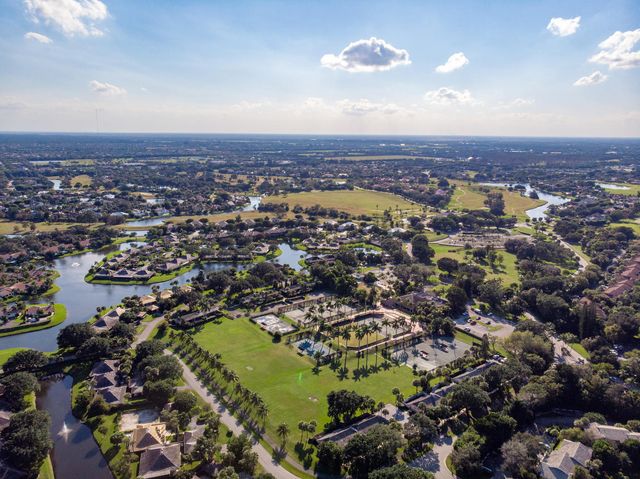 11792 Wimbledon Circle, Wellington, FL 33414