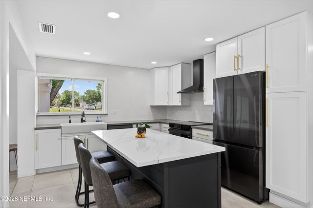 8 FERNWOOD Lane, Palm Coast, FL 32137