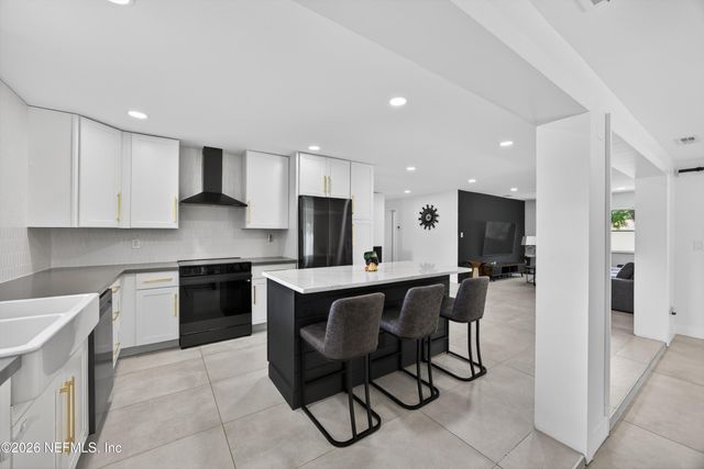 8 FERNWOOD Lane, Palm Coast, FL 32137