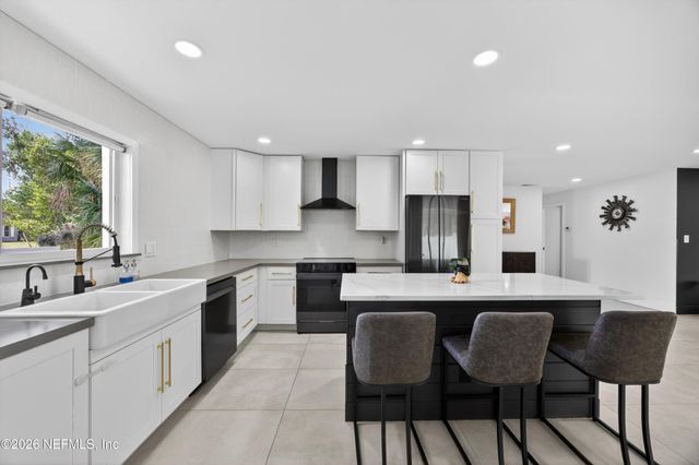 8 FERNWOOD Lane, Palm Coast, FL 32137