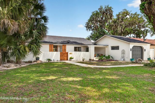 8 FERNWOOD Lane, Palm Coast, FL 32137