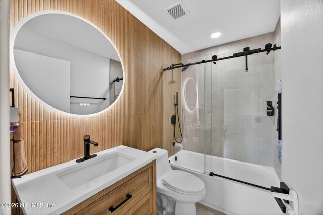 8 FERNWOOD Lane, Palm Coast, FL 32137