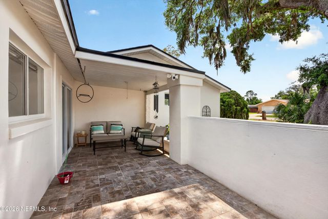 8 FERNWOOD Lane, Palm Coast, FL 32137