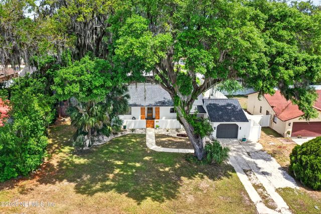 8 FERNWOOD Lane, Palm Coast, FL 32137