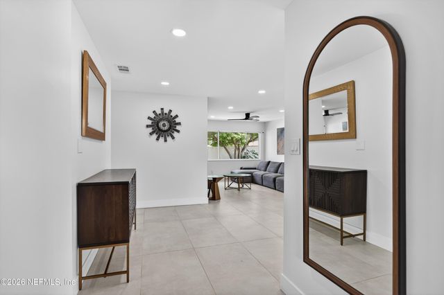 8 FERNWOOD Lane, Palm Coast, FL 32137