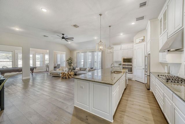 1820 Ficuzza WAY, Leander, TX 78641