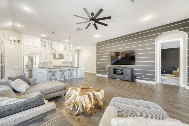 1820 Ficuzza WAY, Leander, TX 78641