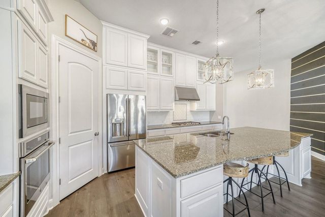 1820 Ficuzza WAY, Leander, TX 78641