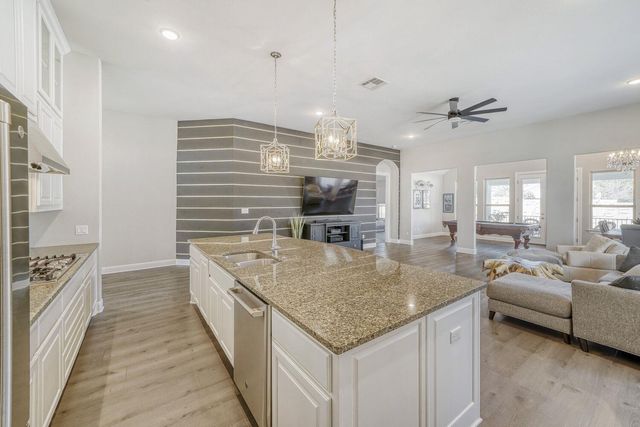 1820 Ficuzza WAY, Leander, TX 78641