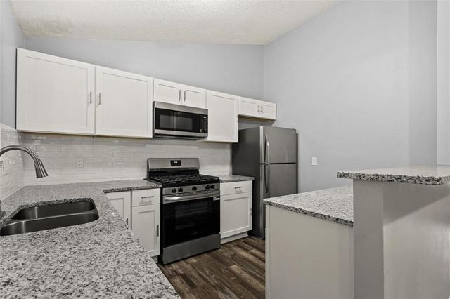 1055 Chapman Lane, Stone Mountain, GA 30088