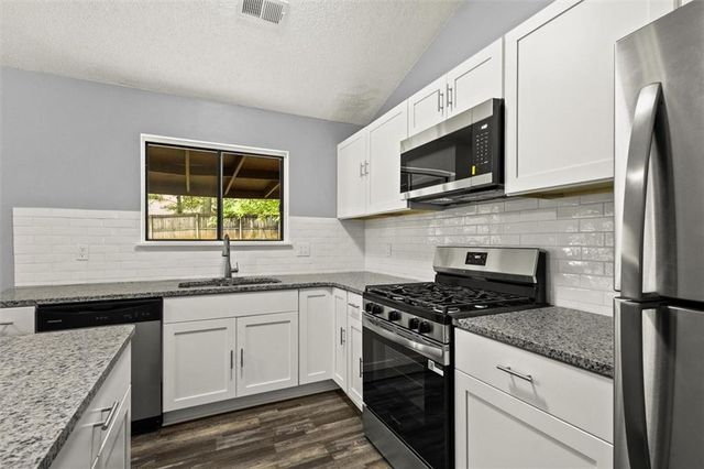 1055 Chapman Lane, Stone Mountain, GA 30088