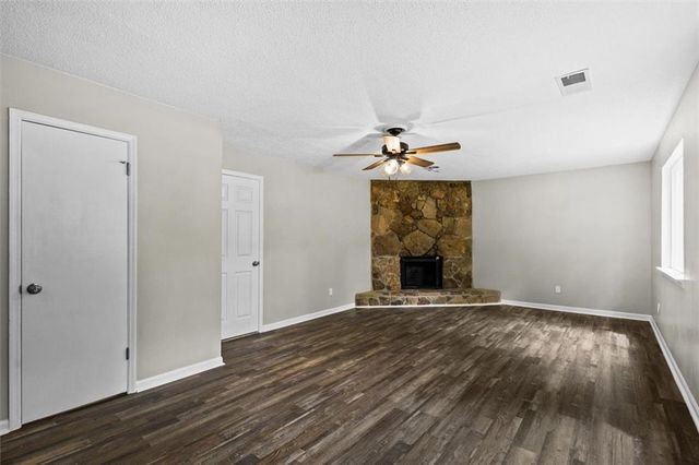 1055 Chapman Lane, Stone Mountain, GA 30088