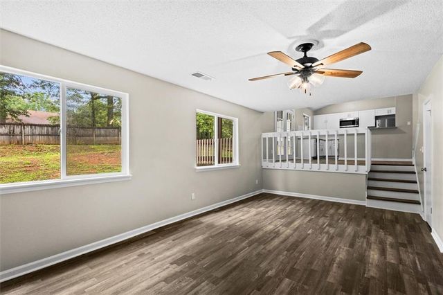 1055 Chapman Lane, Stone Mountain, GA 30088