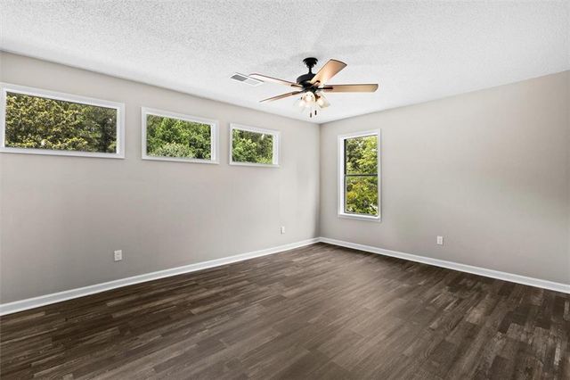 1055 Chapman Lane, Stone Mountain, GA 30088