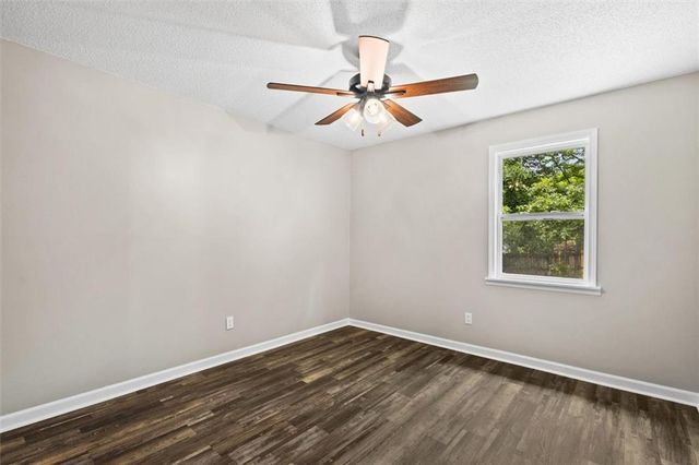 1055 Chapman Lane, Stone Mountain, GA 30088